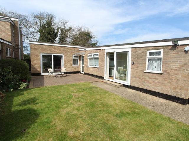 Bungalow for sale in Stanford On Avon, Leicestershire