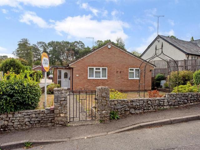 Bungalow for sale in Wrecclesham, Fole