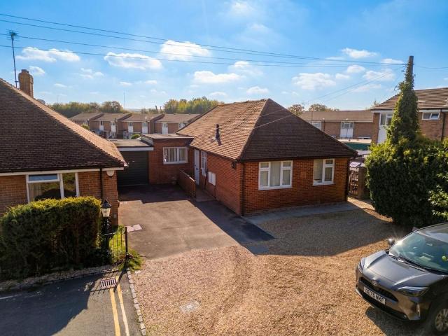 Bungalow for sale in Berrick Salome, Oxfordshire