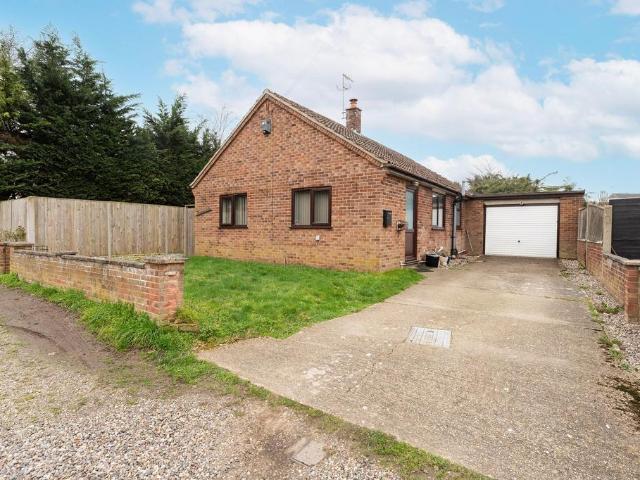 Bungalow for sale in Stokesby, Norfolk