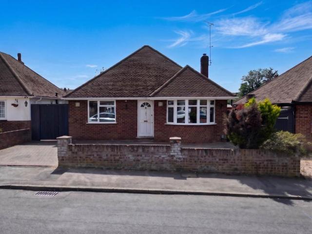 Bungalow for sale in Earley