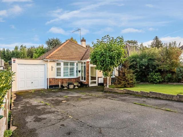 Bungalow for sale in London Borough of Sutton, Greater London