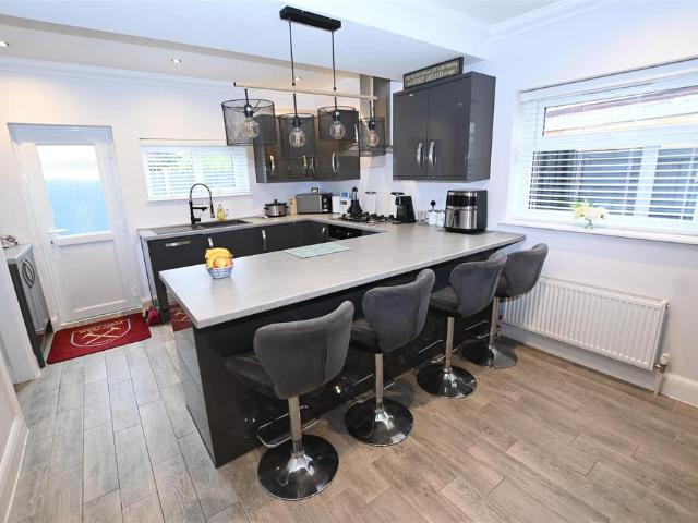 Bungalow for sale in Leigh Beck, Essex