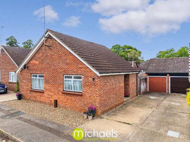 Bungalow for sale in Hythe, Fordham Heath