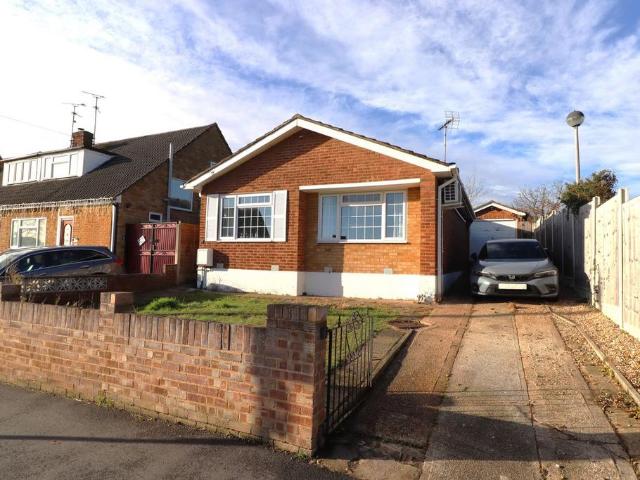 Bungalow for sale in Alton Barnes, Essex