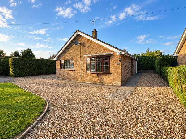 Bungalow for sale in Pode Hole, South Holland