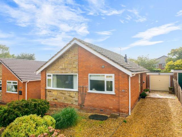 Bungalow for sale in Alveley