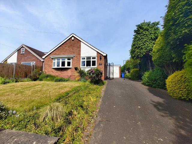 Bungalow for sale in Gornal Wood, Coseley