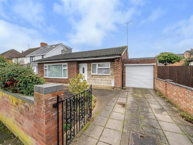 Bungalow for sale in Bedford