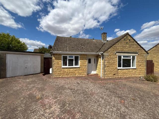 Bungalow for sale in Fossebridge, Gloucestershire