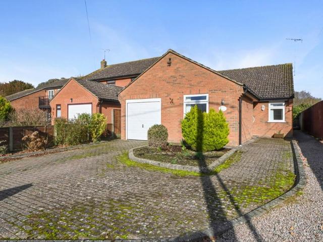 Bungalow for sale in Chelmondiston, Suffolk