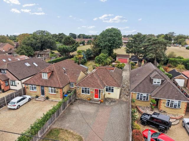 Bungalow for sale in Iver, Iver Heath