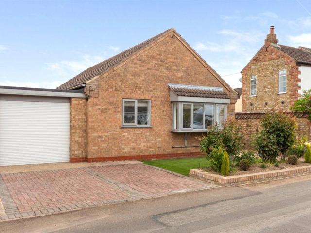 Bungalow for sale in Hibaldstow, North Lincolnshire