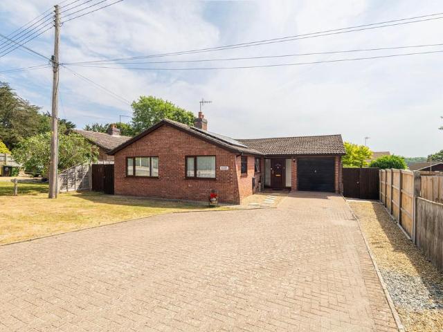 Bungalow for sale in Eastbridge, Suffolk