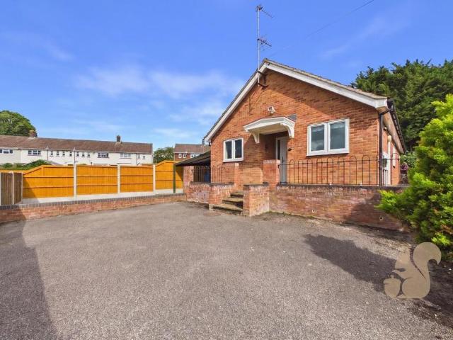 Bungalow for sale in Sudbury, Chelmondiston
