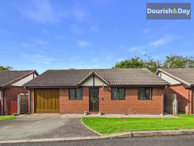 Bungalow for sale in Whitchurch, Shropshire