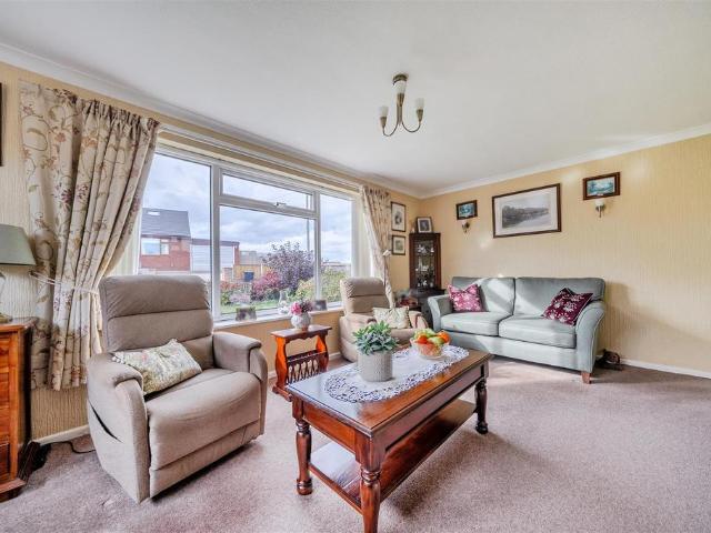 Bungalow for sale in Ebnal, Malpas