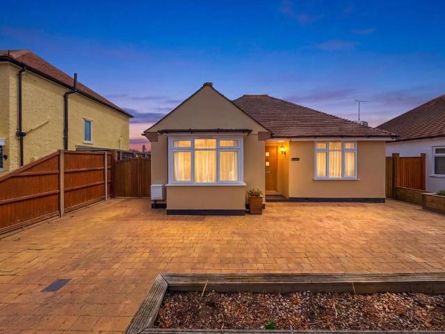 Bungalow for sale in Greenhill, The Bridge