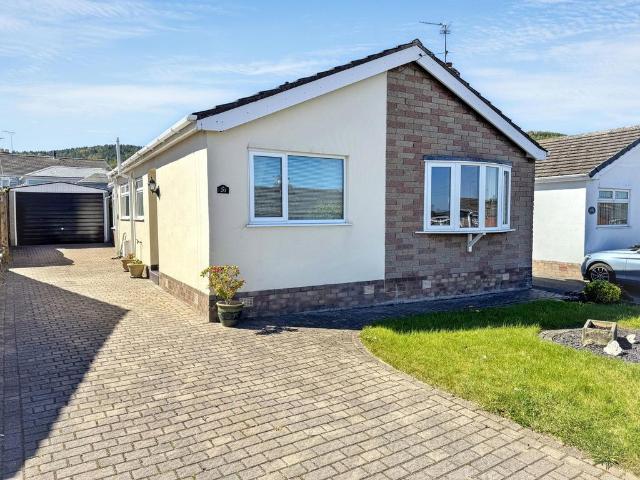 Bungalow for sale in Abergele, Wales