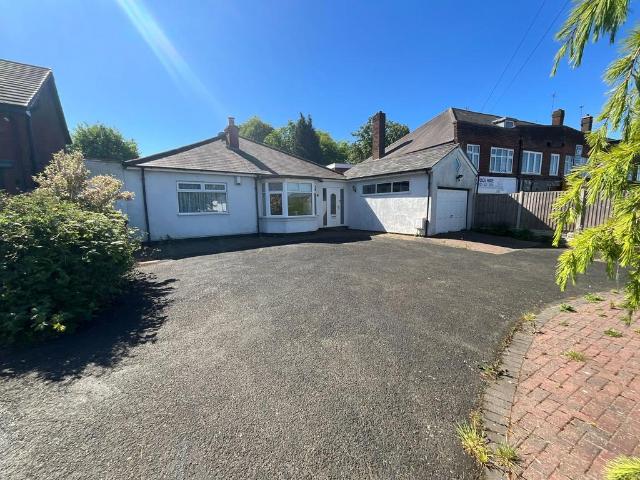 Bungalow for sale in Halesowen, West Midlands