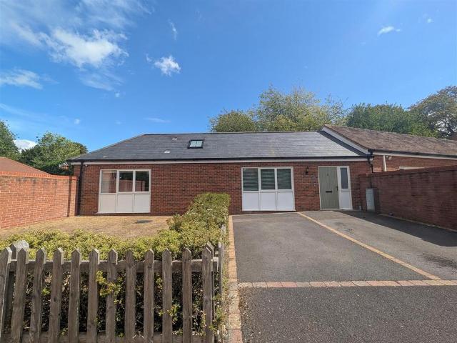 Bungalow for sale in Barton Stacey, Hampshire