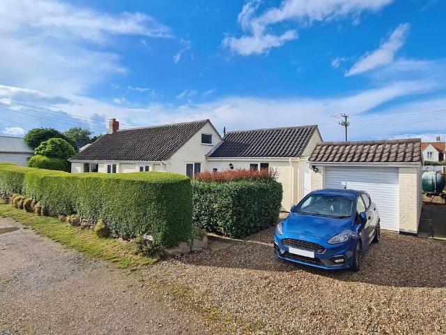 Bungalow for sale in Comers, Norfolk