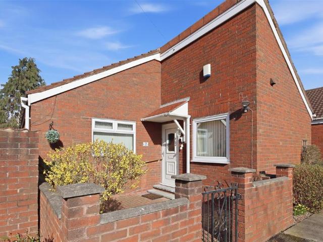 Bungalow for sale in Loundsley Green, East Midlands