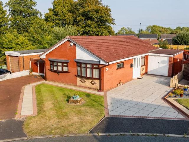 Bungalow for sale in Beechwood, Halton