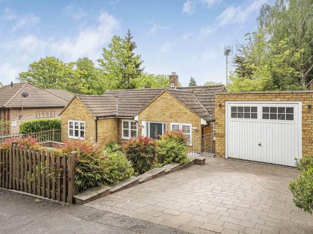 Bungalow for sale in Welwyn, Fretherne