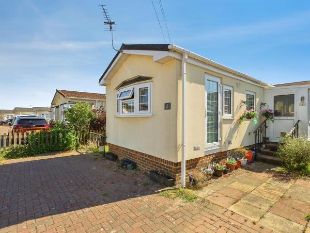 Park Home for sale in Cross In Hand, East Sussex