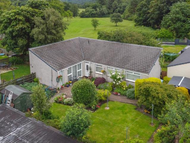 Bungalow for sale in Cumbernauld, Scotland