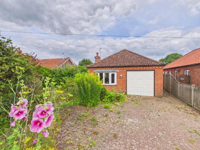 Bungalow for sale in Reepham, Crostwick