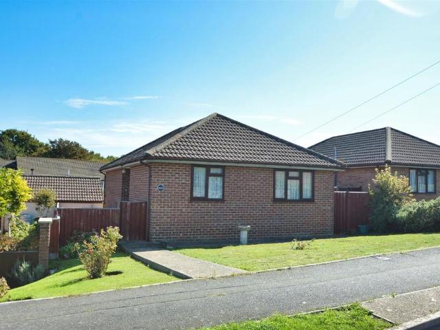 Bungalow for sale in Binstead, Ryde