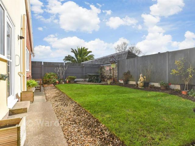 Bungalow for sale in Upton, Acol