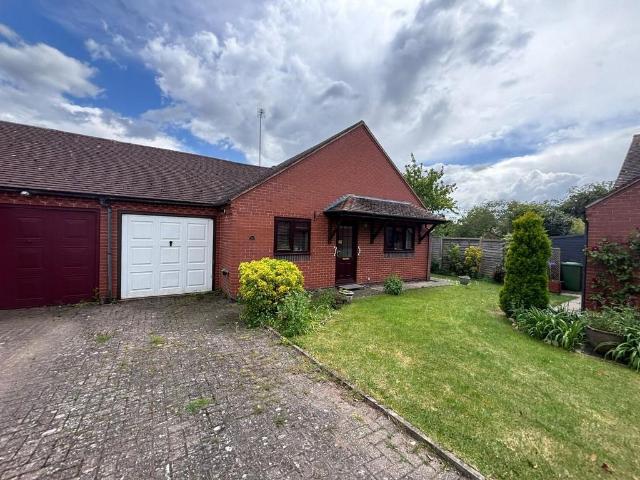 Bungalow for sale in Alderminster, Warwickshire