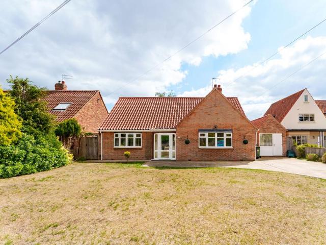 Bungalow for sale in High Field, York