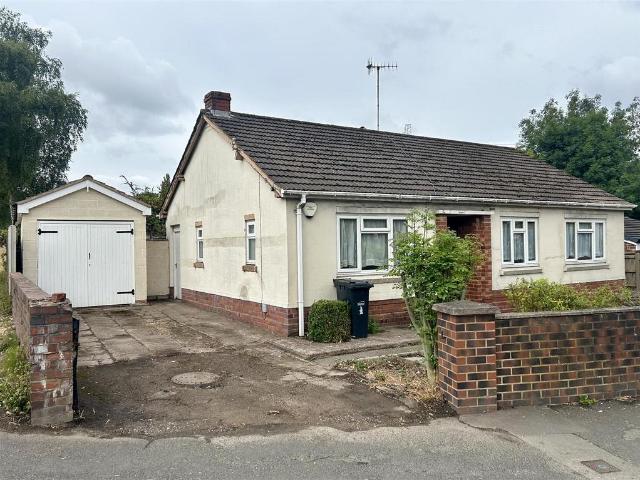 Bungalow for sale in Halesowen, West Midlands