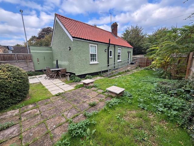 Bungalow for sale in Newmarket, West Suffolk
