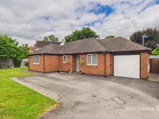 Bungalow for sale in Beamhurst, Staffordshire