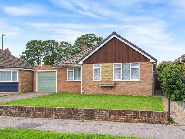 Bungalow for sale in Seaford, Iford