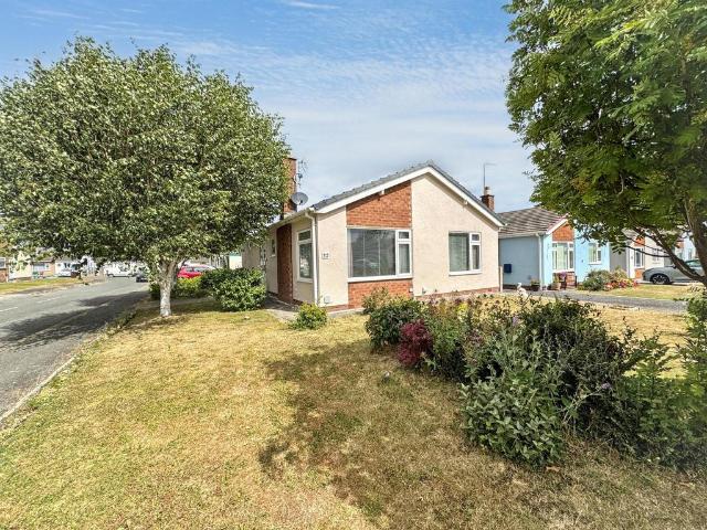 Bungalow for sale in Abergele, Wales