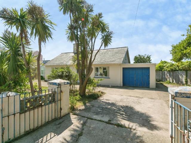 Bungalow for sale in Criccieth