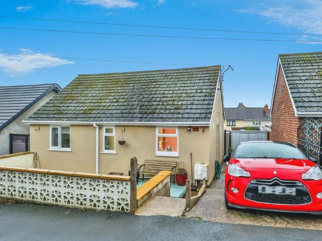 Bungalow for sale in Caldermill, East Midlands