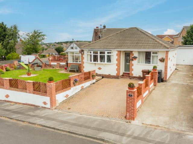 Bungalow for sale in West Ardsley, Tingley