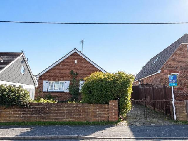 Bungalow for sale in Minster-on-Sea, Oad Street