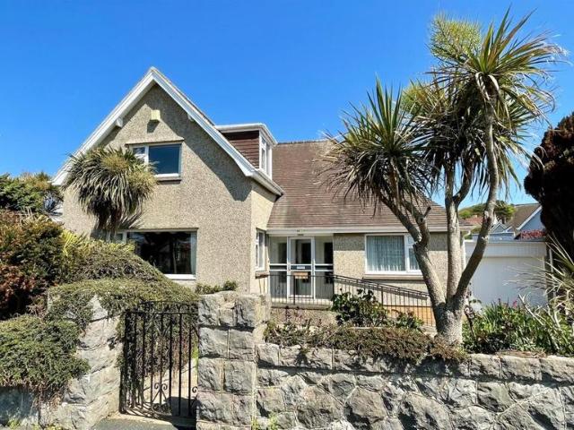 Bungalow for sale in Craigside, Wales