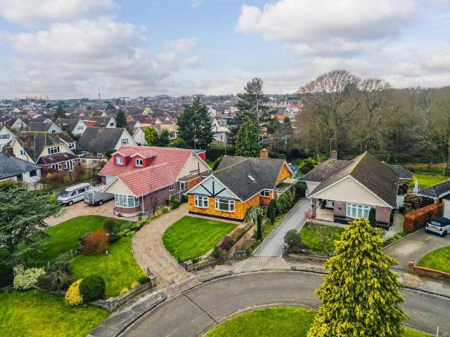 Bungalow for sale in Hadleigh, Castle Point