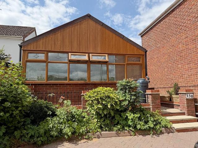 Bungalow for sale in Mill End, Green Close