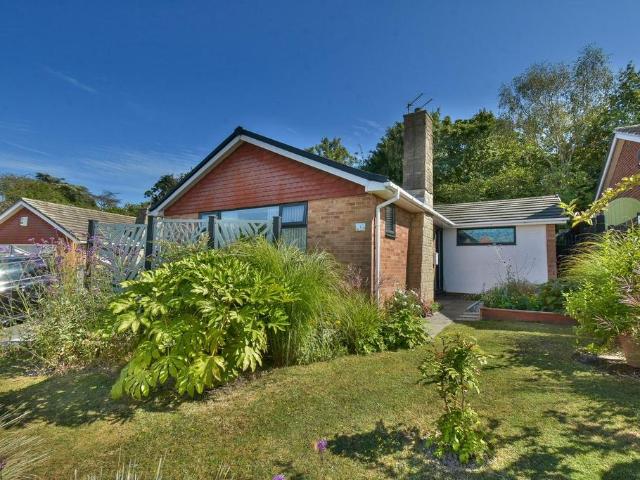 Bungalow for sale in Old Town, Heathlands