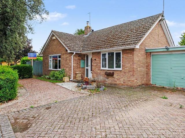 Bungalow for sale in Aldington, Crookhill